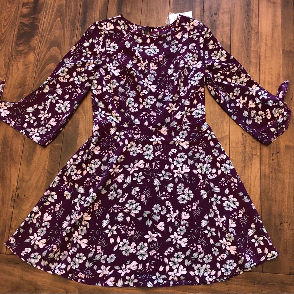 NWT PURPLE FLORAL PRINT DRESS - Picture 8 of 8